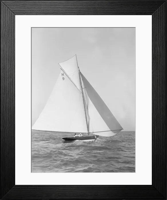 Framed Print : The 8 Metre class Termagent (H9) sailing with spinnaker, 1911 Framed Print : The 8 Metre class Termagent (H9) sailing with spinnaker, 1911