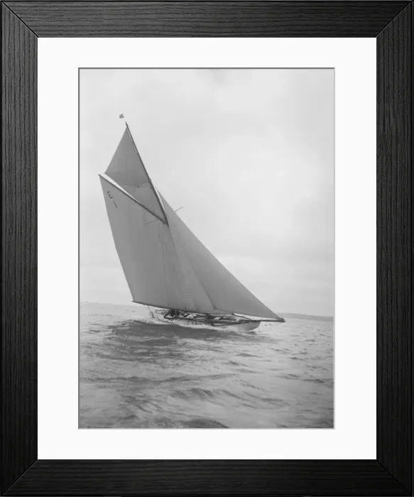 Framed Print : The 12 Metre yacht Alachie makes swift progress upwind, 1911. Creator: Kirk & Sons of Cowes Framed Print : The 12 Metre yacht Alachie makes swift progress upwind, 1911. Creator: Kirk & Sons of Cowes