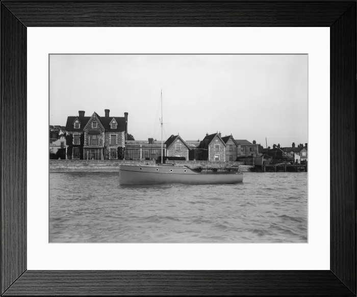 Framed Print : A Wolseley motor launch, 1913. Creator: Kirk & Sons of Cowes Framed Print : A Wolseley motor launch, 1913. Creator: Kirk & Sons of Cowes