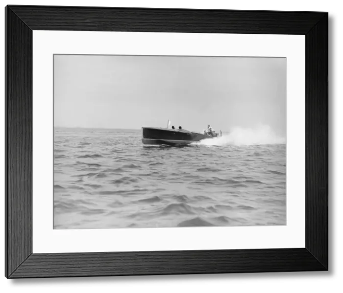 Framed Print : The American hydropane Disturber III, 1913. Creator: Kirk & Sons of Cowes Framed Print : The American hydropane Disturber III, 1913. Creator: Kirk & Sons of Cowes