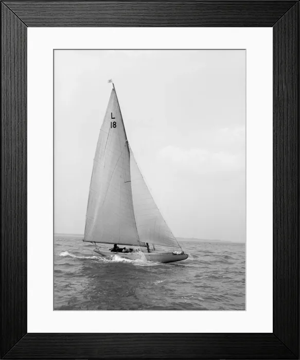 Framed Print : The 6 Metre sailing yacht Peterkin, 1914. Creator: Kirk & Sons of Cowes Framed Print : The 6 Metre sailing yacht Peterkin, 1914. Creator: Kirk & Sons of Cowes