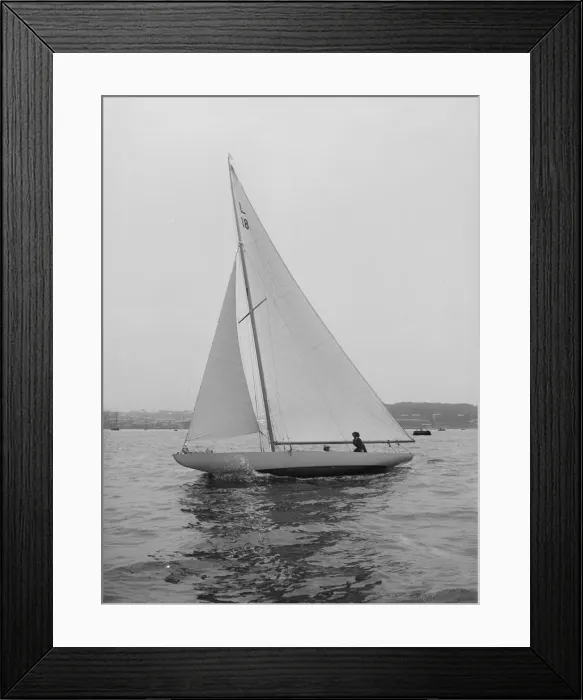 Framed Print : The 6 Metre Peterkin sailing upwind, 1914. Creator: Kirk & Sons of Cowes Framed Print : The 6 Metre Peterkin sailing upwind, 1914. Creator: Kirk & Sons of Cowes