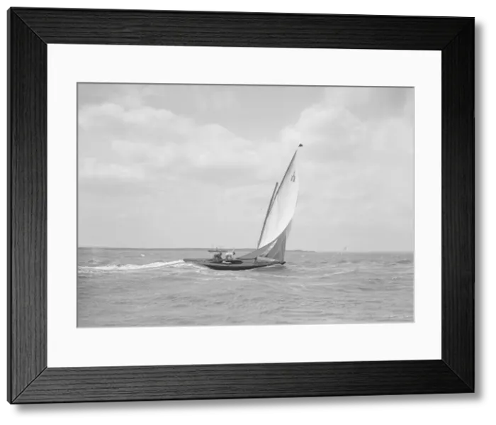 Framed Print : The 6 Metre class Ejnar sailing downwind, 1911. Creator: Kirk & Sons of Cowes Framed Print : The 6 Metre class Ejnar sailing downwind, 1911. Creator: Kirk & Sons of Cowes