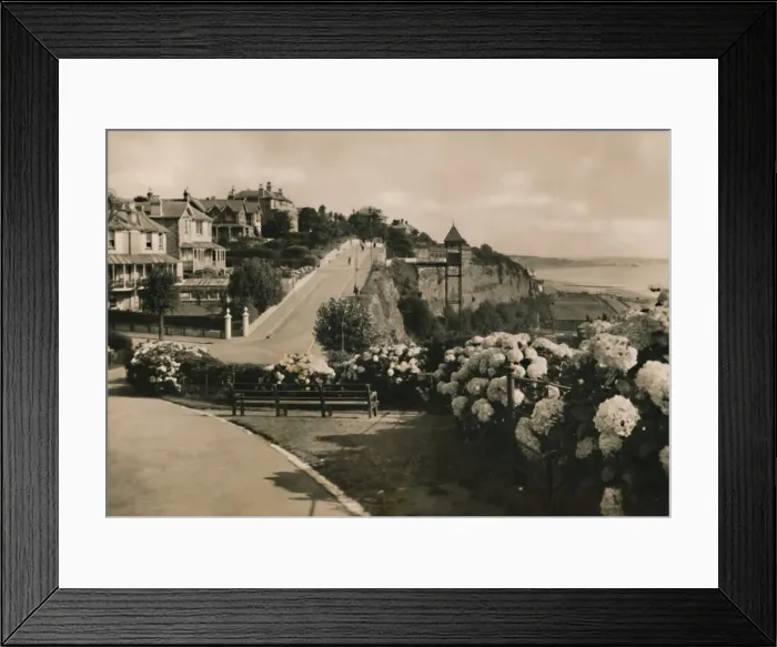 Framed Print : Cliff Road, Shanklin, I. W. c1920. Creator: Unknown Framed Print : Cliff Road, Shanklin, I. W. c1920. Creator: Unknown