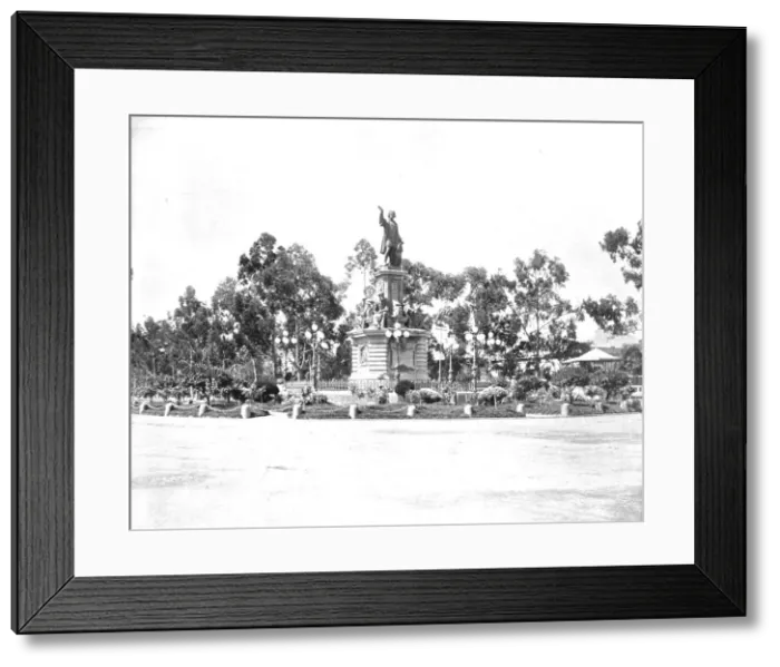 Framed Print : Statue of Columbus on the Paseo, Mexico City, Mexico, c1900. Creator: Unknown Framed Print : Statue of Columbus on the Paseo, Mexico City, Mexico, c1900. Creator: Unknown