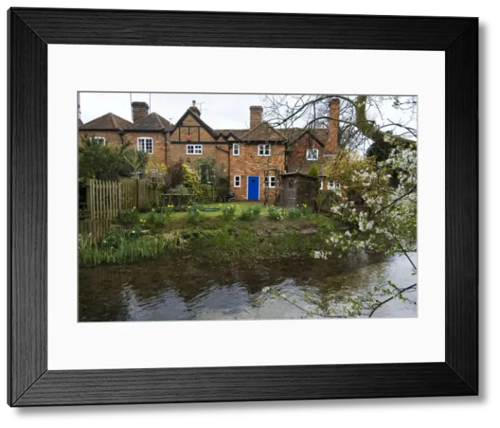 Framed Print : Amersham, 2009. Creator: Ethel Davies Framed Print : Amersham, 2009. Creator: Ethel Davies