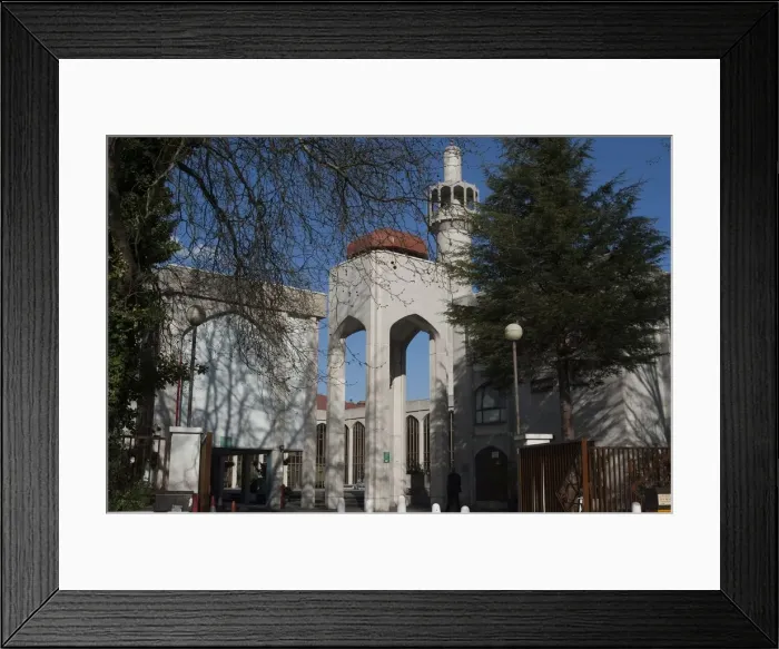 Framed Print : Regents Park Mosque, 2009. Creator: Ethel Davies Framed Print : Regents Park Mosque, 2009. Creator: Ethel Davies