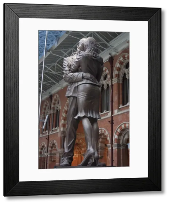 Framed Print : St Pancras station, 2012. Creator: Ethel Davies Framed Print : St Pancras station, 2012. Creator: Ethel Davies