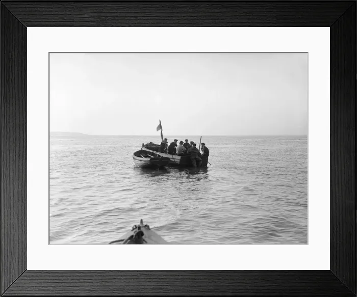 Framed Print : Sea salvage, 1912. Creator: Kirk & Sons of Cowes Framed Print : Sea salvage, 1912. Creator: Kirk & Sons of Cowes
