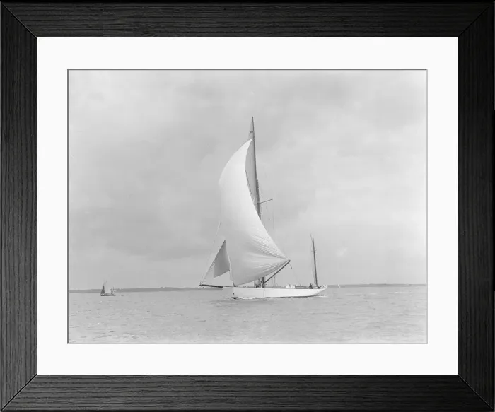 Framed Print : The yawl Sumurun running downwind with spinnaker, 1922. Creator: Kirk & Sons of Cowes Framed Print : The yawl Sumurun running downwind with spinnaker, 1922. Creator: Kirk & Sons of Cowes