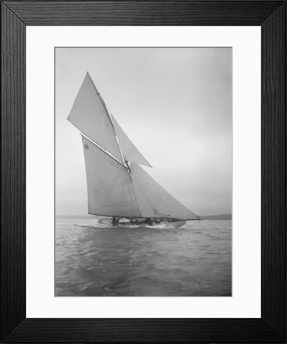 Framed Print : The cutter Onda sailing close-hauled, 1911. Creator: Kirk & Sons of Cowes Framed Print : The cutter Onda sailing close-hauled, 1911. Creator: Kirk & Sons of Cowes