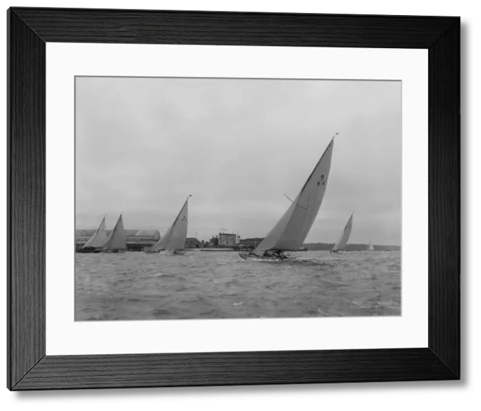 Framed Print : The 6 Metre sailing yacht Margaret (K14) sailing close-hauled, 1921. Creator