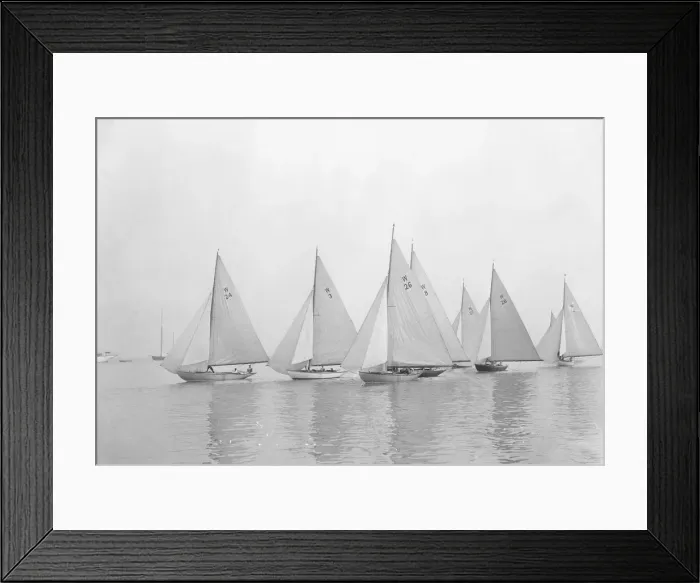 Framed Print : Start of W Class race: Squirrel (3), Jadi (26), Diana (8), Emerald (27), Melody (28), 1931 Framed Print : Start of W Class race: Squirrel (3), Jadi (26), Diana (8), Emerald (27), Melody (28), 1931