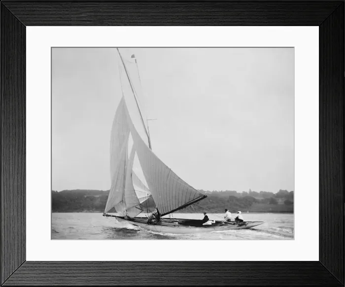 Framed Print : The 36 ft Edie II running downwind. Creator: Kirk & Sons of Cowes Framed Print : The 36 ft Edie II running downwind. Creator: Kirk & Sons of Cowes