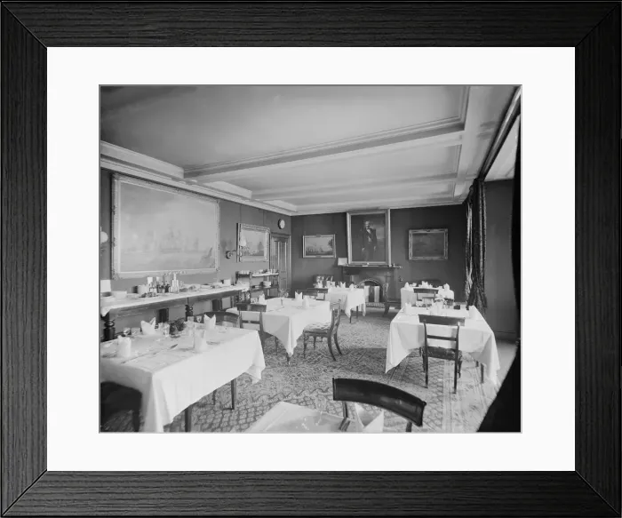 Framed Print : RYS Castle: Interior of Dining Room Framed Print : RYS Castle: Interior of Dining Room