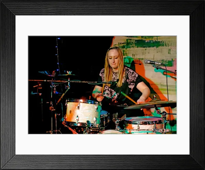 Framed Print : Lorraine Baker, The Brunswick, Hove, West Sussex, 7 Nov 2018. Creator: Brian O Connor Framed Print : Lorraine Baker, The Brunswick, Hove, West Sussex, 7 Nov 2018. Creator: Brian O Connor