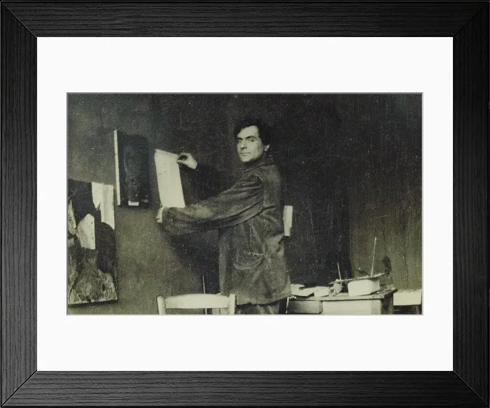 Framed Print : Amedeo Modigliani in his studio, 1910s Framed Print : Amedeo Modigliani in his studio, 1910s