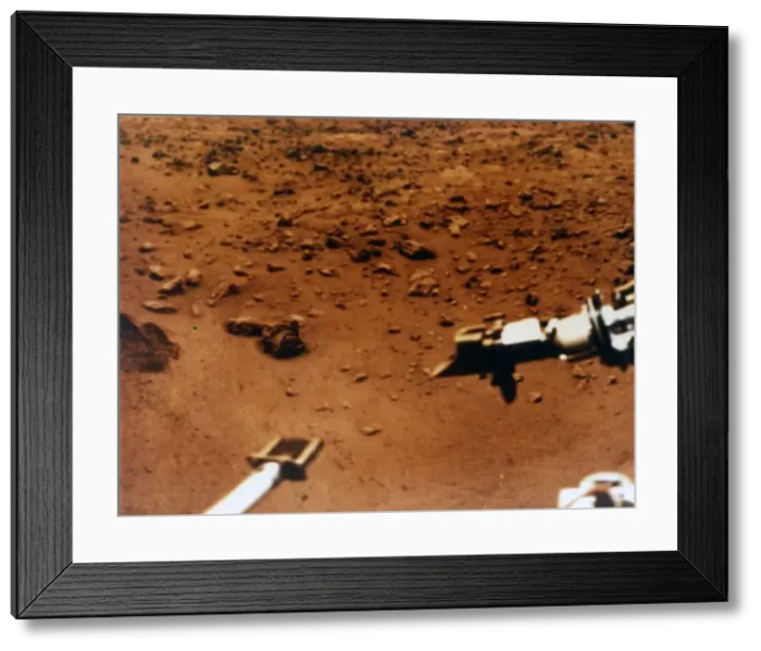Framed Print : Sample scoop and arm, Viking 1 Mission to Mars, 1976. Creator: NASA Framed Print : Sample scoop and arm, Viking 1 Mission to Mars, 1976. Creator: NASA