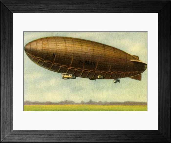Framed Print : Norge N-1 airship, 1923, (1932). Creator: Unknown Framed Print : Norge N-1 airship, 1923, (1932). Creator: Unknown