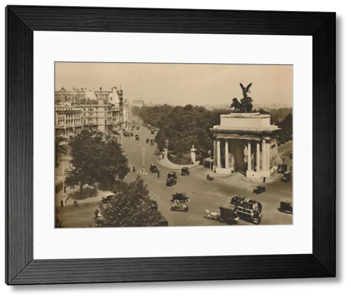 Framed Print : Piccadilly and the Quadriga of Constitution Hill, c1935. Creator: Unknown Framed Print : Piccadilly and the Quadriga of Constitution Hill, c1935. Creator: Unknown
