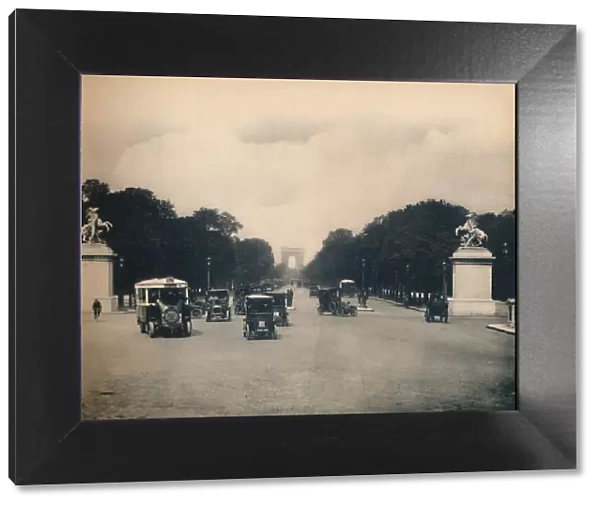 Paris. - Avenue Des Champs-Elysees - LL, c1910. Creator: Unknown