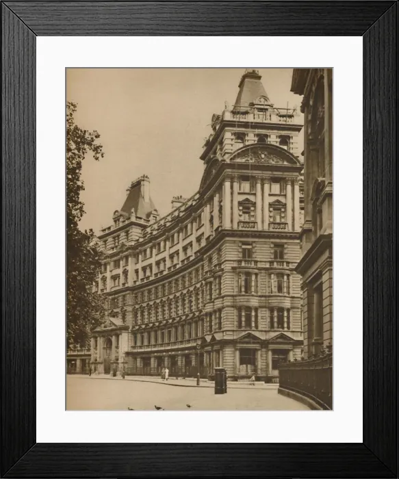 Framed Print : Salisbury House: Palatial Business Premises in the City, c1935. Creator: Donald McLeish Framed Print : Salisbury House: Palatial Business Premises in the City, c1935. Creator: Donald McLeish