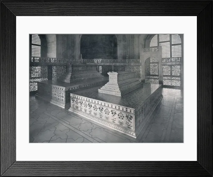 Framed Print : Agra, Tombs of Mumtaz-I-Mahal & Shahjehan in the Taj, c1920. Creator: Unknown Framed Print : Agra, Tombs of Mumtaz-I-Mahal & Shahjehan in the Taj, c1920. Creator: Unknown