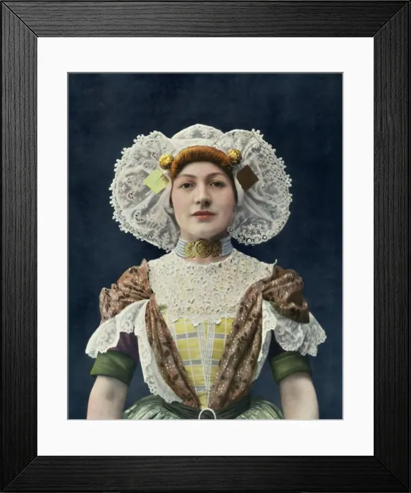 Framed Print : Mlle Marie Marcilly - Du Theatre National De L Oeeon - Role de Francisca. - L Absent, 1904 Framed Print : Mlle Marie Marcilly - Du Theatre National De L Oeeon - Role de Francisca. - L Absent, 1904