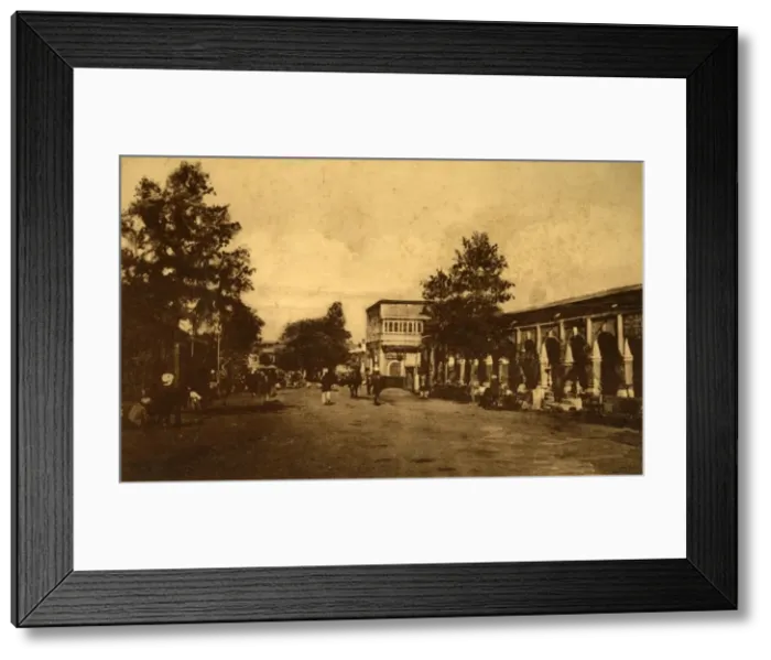 Framed Print : Sadder Bazar, Rawalpindi, c1918-c1939. Creator: Unknown Framed Print : Sadder Bazar, Rawalpindi, c1918-c1939. Creator: Unknown
