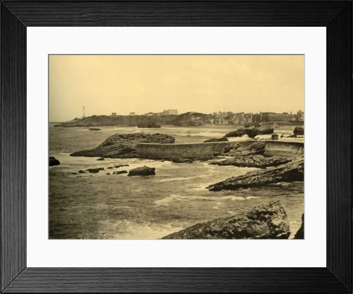 Framed Print : Biarritz - La Digue de la Cafetiere, c1930. Creator: Unknown Framed Print : Biarritz - La Digue de la Cafetiere, c1930. Creator: Unknown