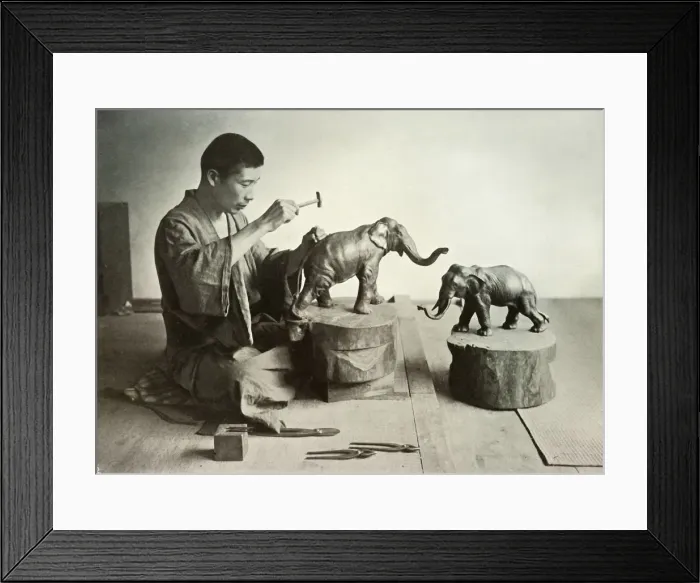 Framed Print : The Bronze Sculptor, 1910. Creator: Herbert Ponting Framed Print : The Bronze Sculptor, 1910. Creator: Herbert Ponting