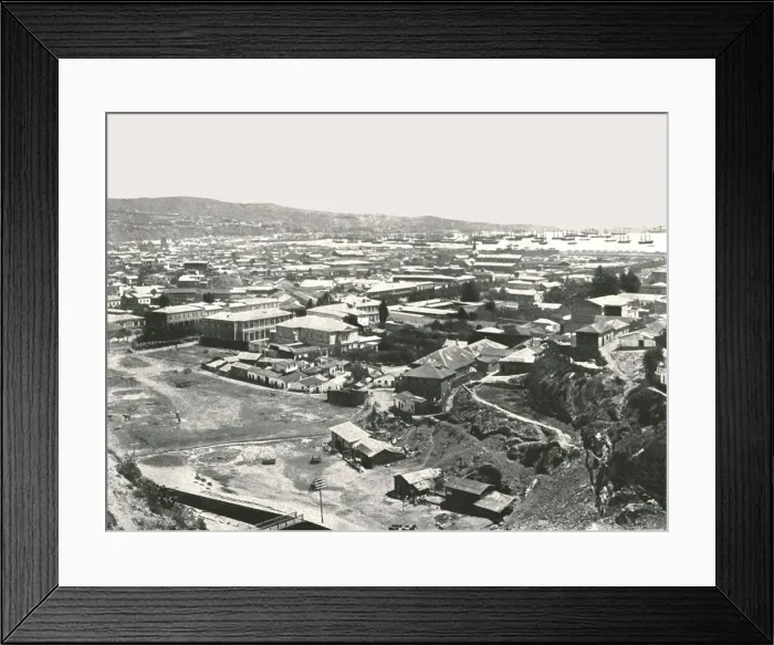 Framed Print : General view of the city, Valparaiso, Chile, 1895. Creator: Unknown Framed Print : General view of the city, Valparaiso, Chile, 1895. Creator: Unknown