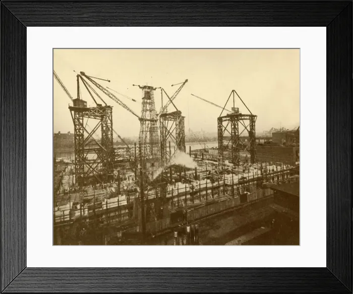 Framed Print : Cranes at Work on the London County Hall, c1930. Creator: Holland & Hannen Framed Print : Cranes at Work on the London County Hall, c1930. Creator: Holland & Hannen