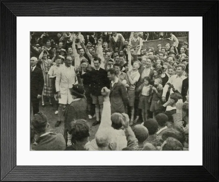 Framed Print : His Majesty at His Boys Camp at Southwold, 1937. Creator: Unknown Framed Print : His Majesty at His Boys Camp at Southwold, 1937. Creator: Unknown