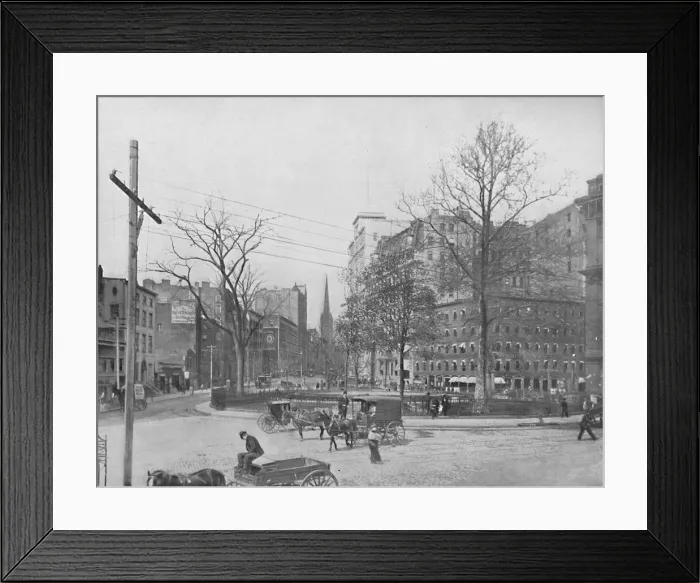 Framed Print : Bowling Green, New York, c1897. Creator: Unknown Framed Print : Bowling Green, New York, c1897. Creator: Unknown