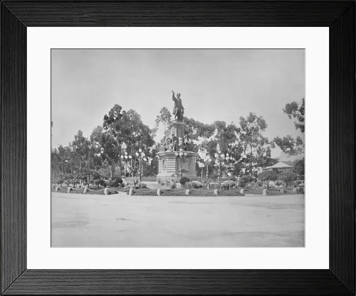 Framed Print : Statue of Columbus on the Paseo, City of Mexico, c1897. Creator: Unknown Framed Print : Statue of Columbus on the Paseo, City of Mexico, c1897. Creator: Unknown