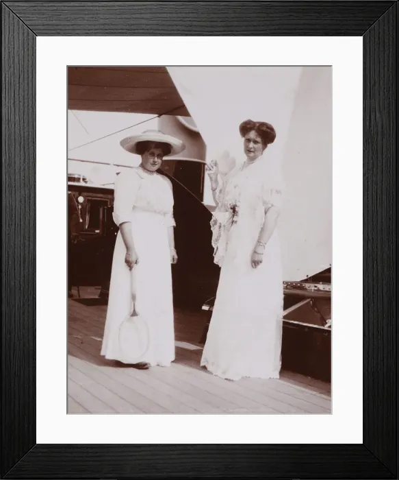 Framed Print : Anna Alexandrovna Vyrubova (left) with Empress Alexandra Fyodorovna of Russia, 1912-1913 Framed Print : Anna Alexandrovna Vyrubova (left) with Empress Alexandra Fyodorovna of Russia, 1912-1913