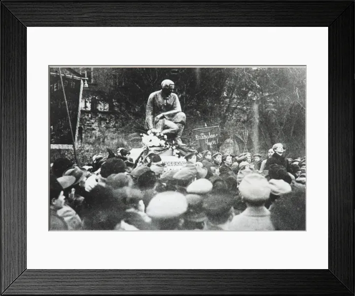 Framed Print : Sergei Yesenin at the Koltsov Razin monument dedication, 1918. Artist: Anonymous