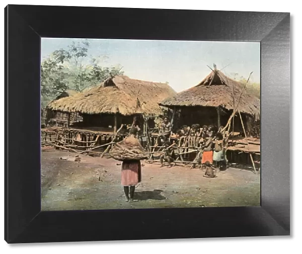 Nouvelle-Guinee. Karapuna. Village Indigene, (Papua New Guinea. Karapuna. Native Village), 1900