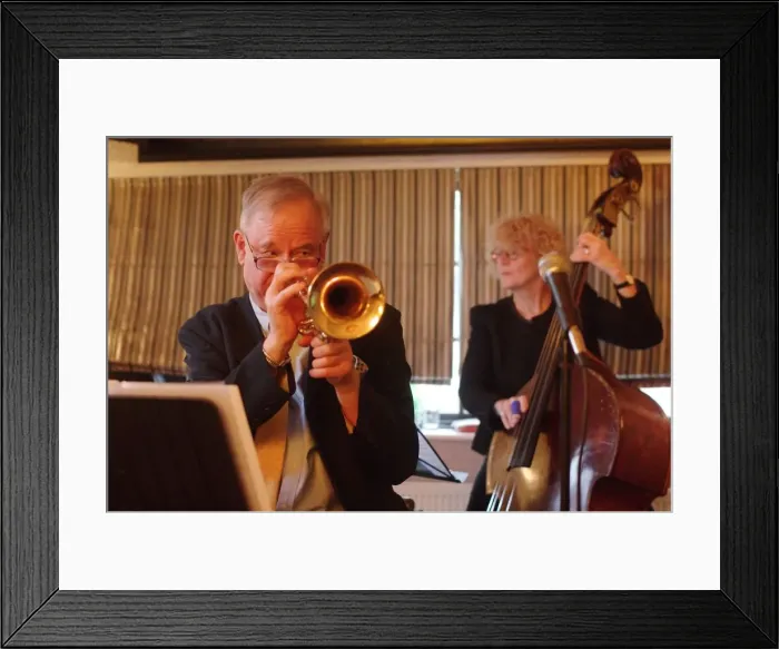 Framed Print : Chris Hodgkins and Alison Rayner, Splash Point Jazz Club, Rottingdean, East Sussex, 17 May 2019 Framed Print : Chris Hodgkins and Alison Rayner, Splash Point Jazz Club, Rottingdean, East Sussex, 17 May 2019