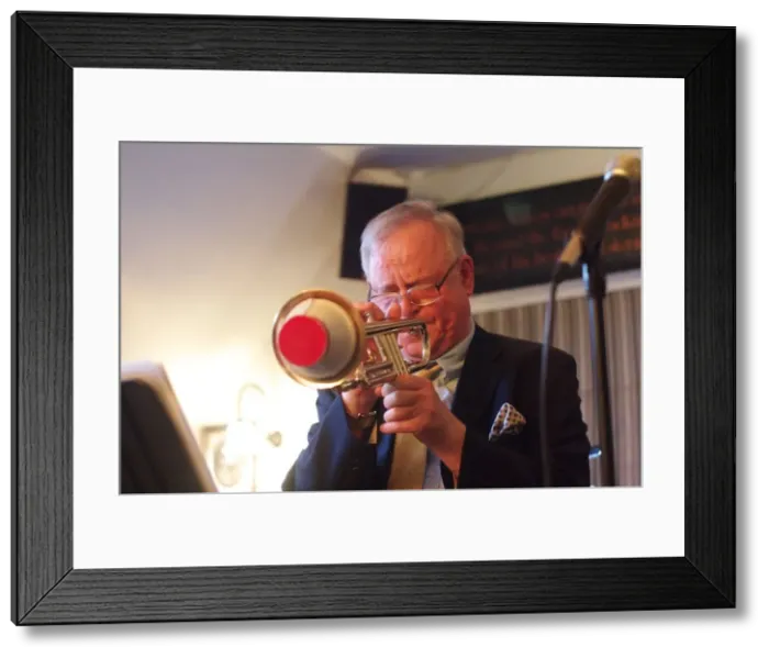 Framed Print : Chris Hodgkins, Splash Point Jazz Club, Plough Inn, Rottingdean, East Sussex, 17 May 2019 Framed Print : Chris Hodgkins, Splash Point Jazz Club, Plough Inn, Rottingdean, East Sussex, 17 May 2019