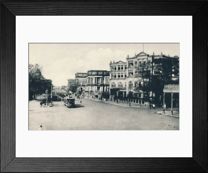 Framed Print : United Services Club, Chowringhee Road, Calcutta, early 20th century. Creator: Unknown Framed Print : United Services Club, Chowringhee Road, Calcutta, early 20th century. Creator: Unknown