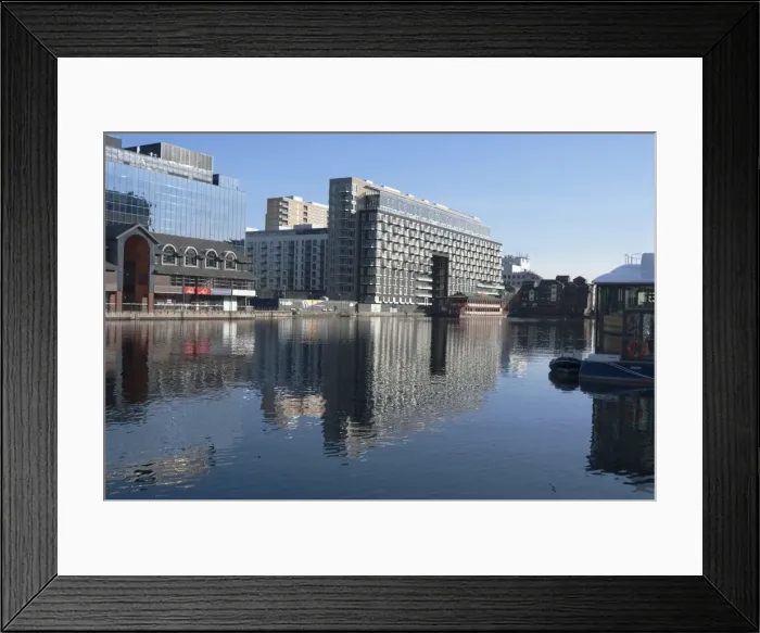 Framed Print : Docklands and Canary Wharf, London, England, UK, 2 / 3 / 10. Creator: Ethel Davies Framed Print : Docklands and Canary Wharf, London, England, UK, 2 / 3 / 10. Creator: Ethel Davies