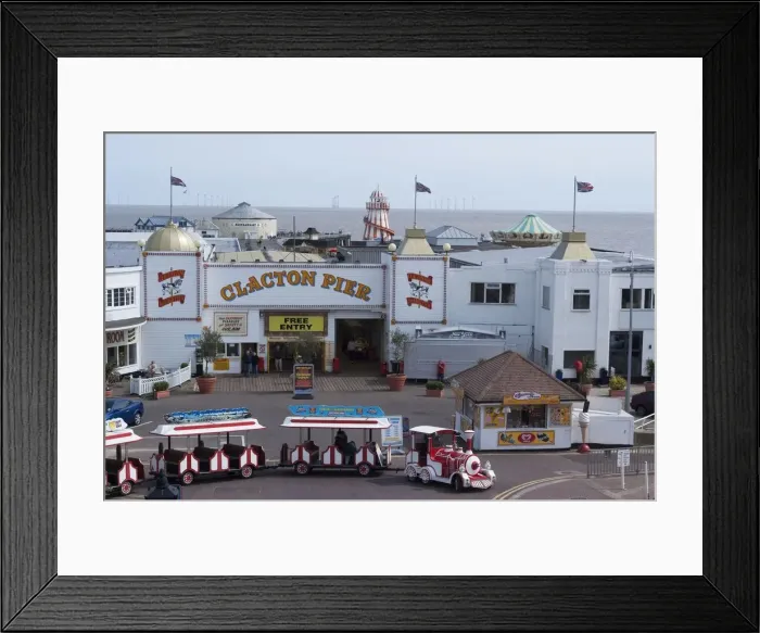 Framed Print : Clacton-on-Sea, Essex, England, UK, 26 / 5 / 10. Creator: Ethel Davies Framed Print : Clacton-on-Sea, Essex, England, UK, 26 / 5 / 10. Creator: Ethel Davies