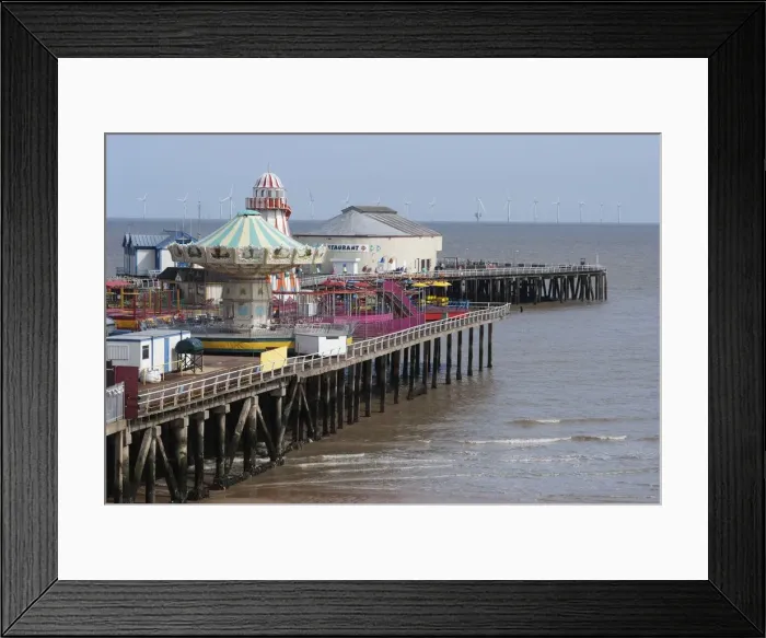 Framed Print : Clacton-on-Sea, Essex, England, UK, 26 / 5 / 10. Creator: Ethel Davies Framed Print : Clacton-on-Sea, Essex, England, UK, 26 / 5 / 10. Creator: Ethel Davies
