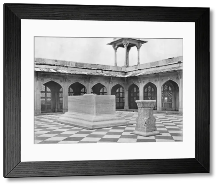Framed Print : Sikandra. The Tomb of Akbar. Monument on Roof, c1910. Creator: Unknown Framed Print : Sikandra. The Tomb of Akbar. Monument on Roof, c1910. Creator: Unknown