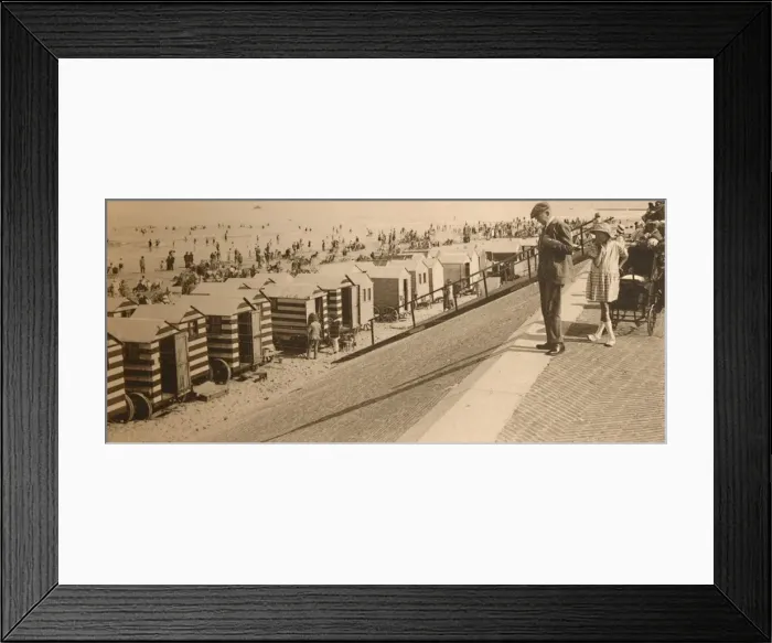 Framed Print : L Heure des Bains, (Bathing Time), c1900. Creator: Unknown Framed Print : L Heure des Bains, (Bathing Time), c1900. Creator: Unknown