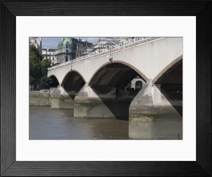 Framed Print : Waterloo Bridge, London, SE1, England, 3 / 9 / 10. Creator: Ethel Davies; Davies, Ethel Framed Print : Waterloo Bridge, London, SE1, England, 3 / 9 / 10. Creator: Ethel Davies; Davies, Ethel