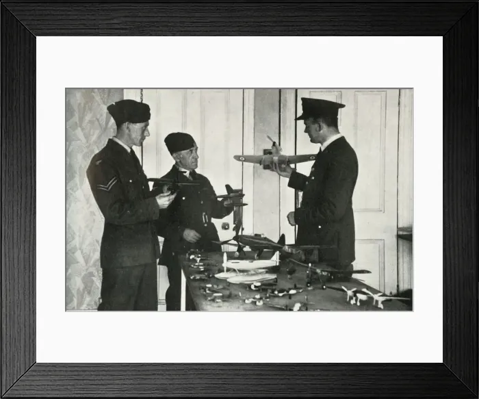 Framed Print : RAF personnel learning to identify aircraft during the Second World War, 1941. Creator Framed Print : RAF personnel learning to identify aircraft during the Second World War, 1941. Creator