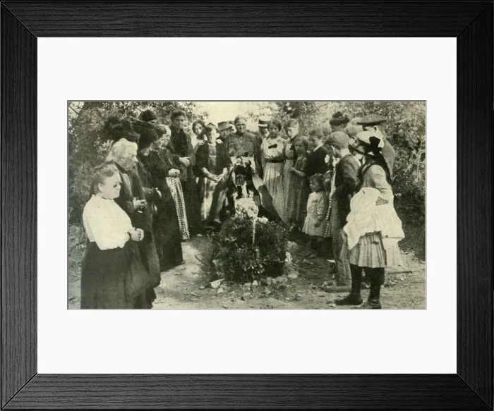 Framed Print : French civilians at the grave of a soldier, 1914, (c1920). Creator: Unknown Framed Print : French civilians at the grave of a soldier, 1914, (c1920). Creator: Unknown